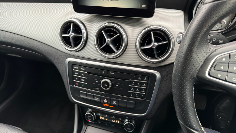 Mercedes-Benz GLA 200d Sport 5dr Diesel Hatchback